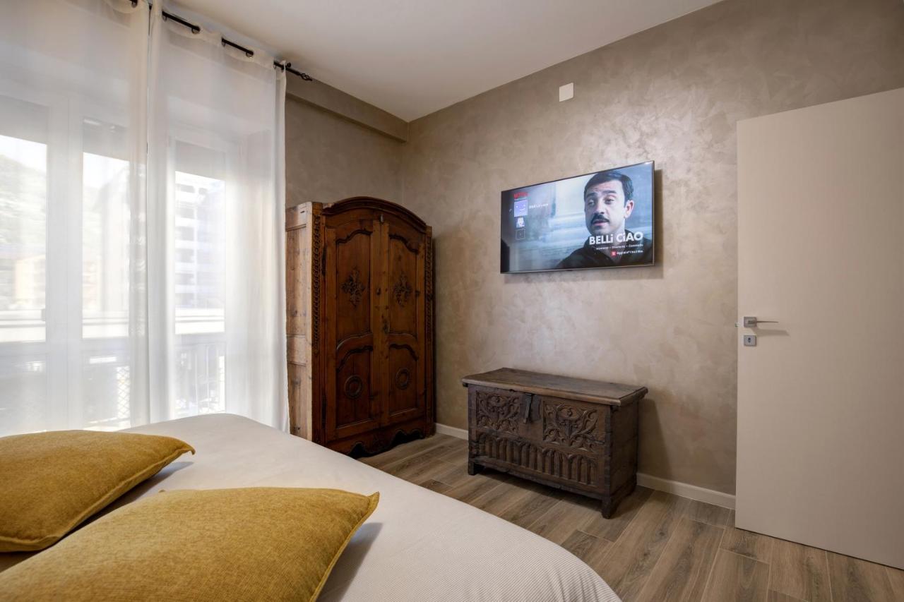 La Lupa Apartment - In The Heart Of Aosta With Car Box Екстериор снимка
