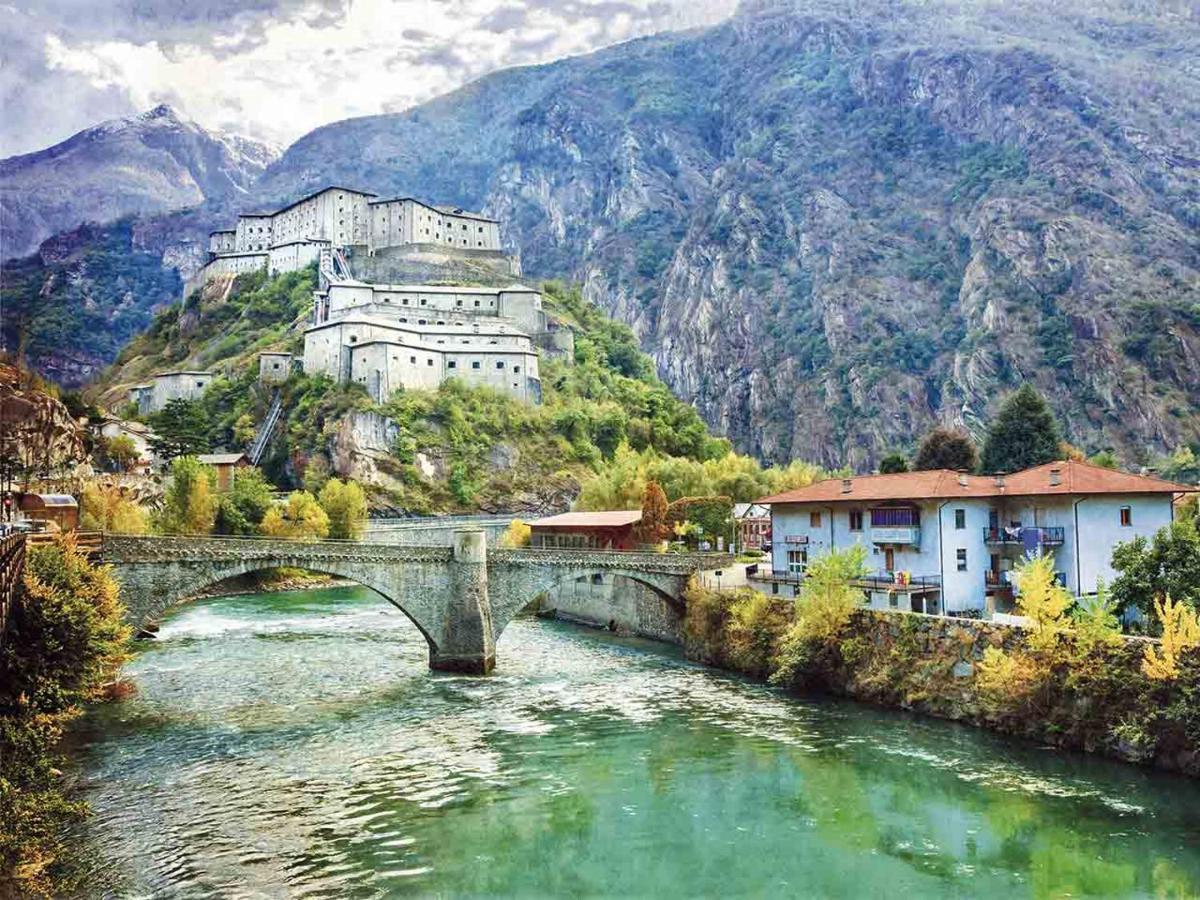 La Lupa Apartment - In The Heart Of Aosta With Car Box Екстериор снимка