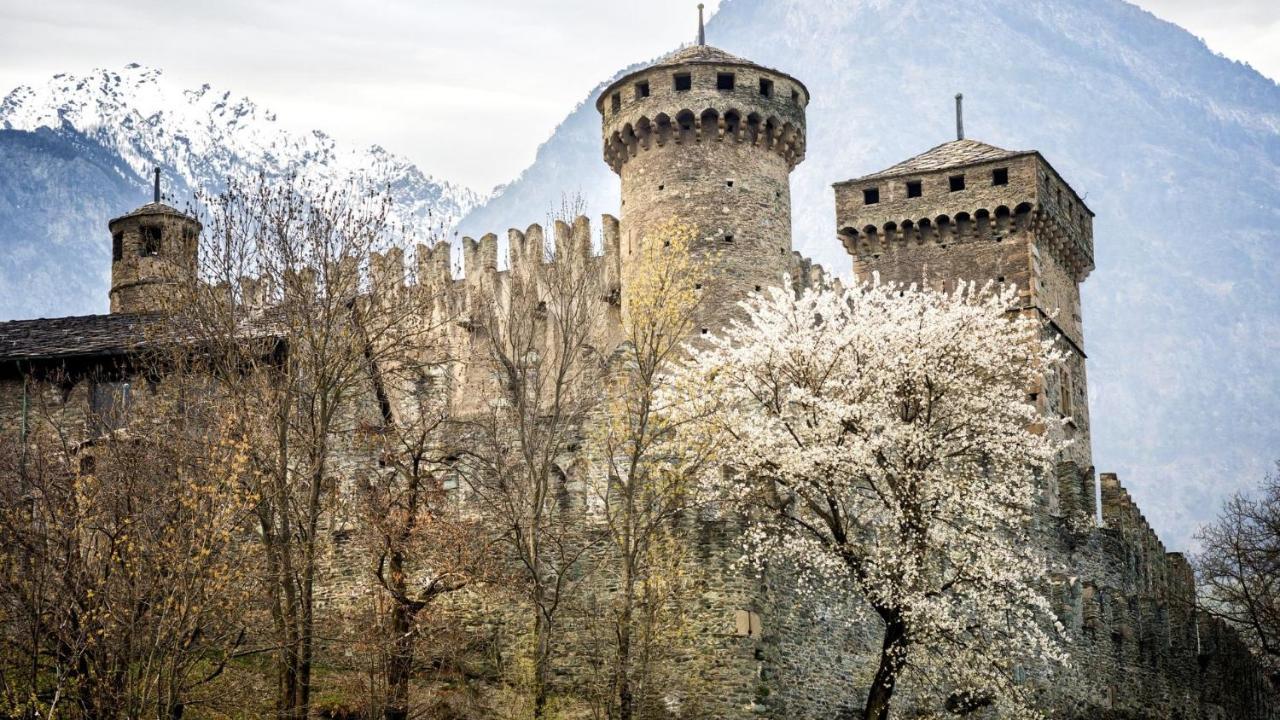 La Lupa Apartment - In The Heart Of Aosta With Car Box Екстериор снимка