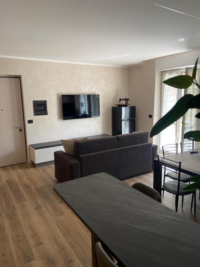 La Lupa Apartment - In The Heart Of Aosta With Car Box Екстериор снимка