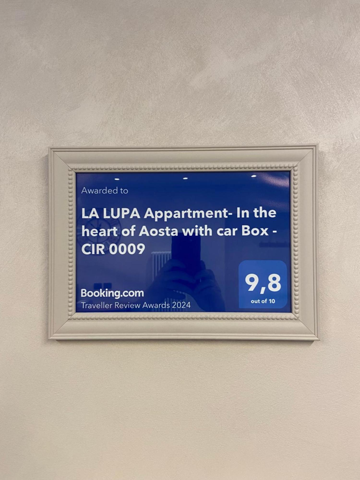 La Lupa Apartment - In The Heart Of Aosta With Car Box Екстериор снимка